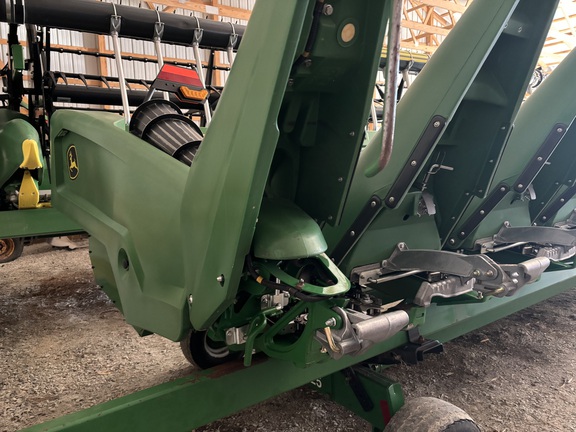 2022 John Deere C8R Header Corn Head