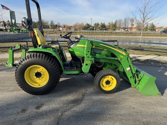 2005 John Deere 3720 Tractor Compact