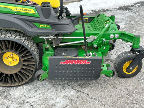 2023 John Deere Z930M Mower/Zero Turn