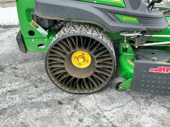 2023 John Deere Z930M Mower/Zero Turn