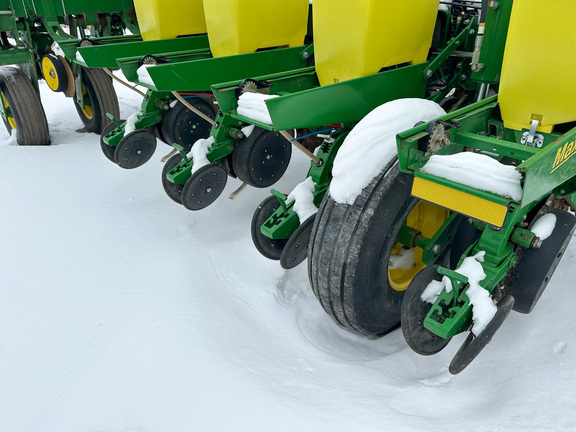 2014 John Deere 1770NT Planter