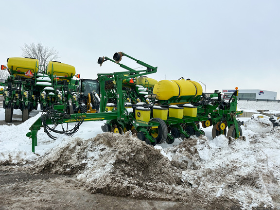 2014 John Deere 1770NT Planter