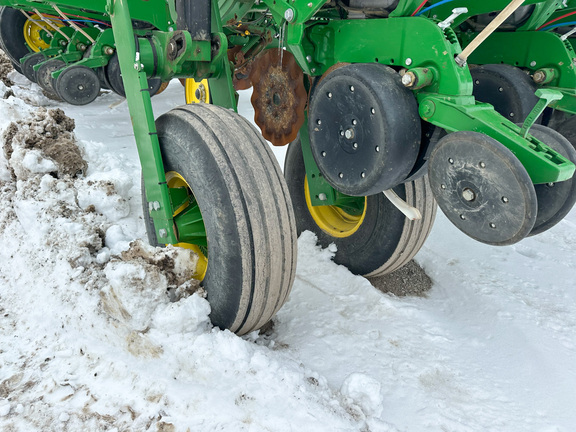 2014 John Deere 1770NT Planter