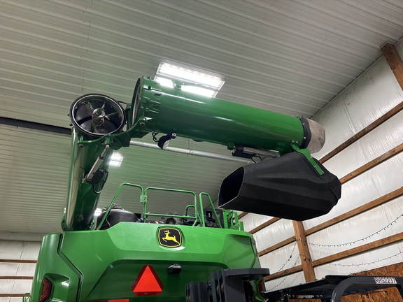 2022 John Deere X9 1000 Combine