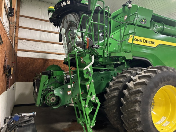 2022 John Deere X9 1000 Combine