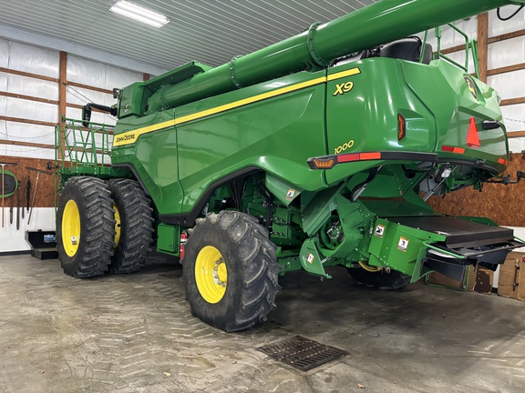 2022 John Deere X9 1000 Combine