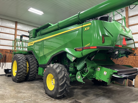 2022 John Deere X9 1000 Combine