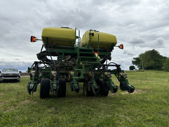 2011 John Deere DB90 Planter