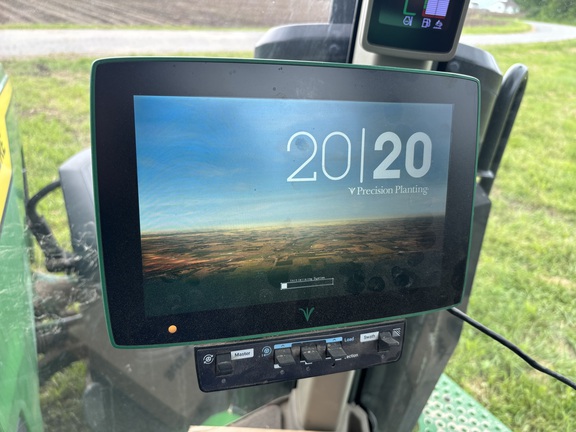 2011 John Deere DB90 Planter