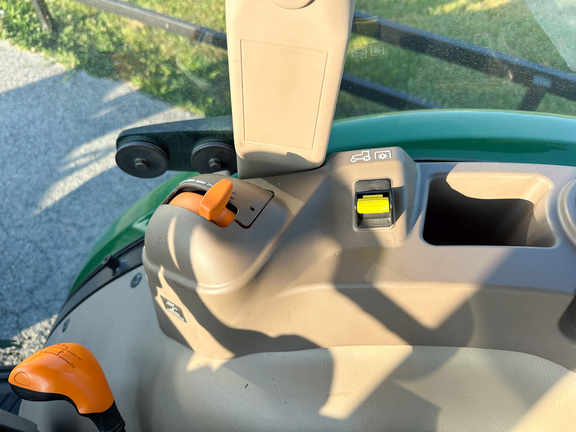 2024 John Deere 5075E Tractor