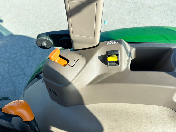 2024 John Deere 5075E Tractor