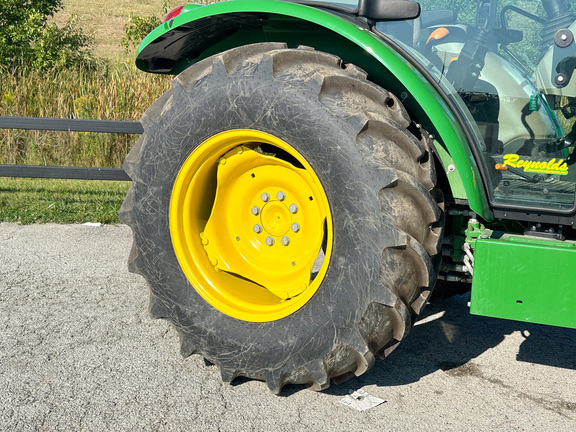 2024 John Deere 5075E Tractor