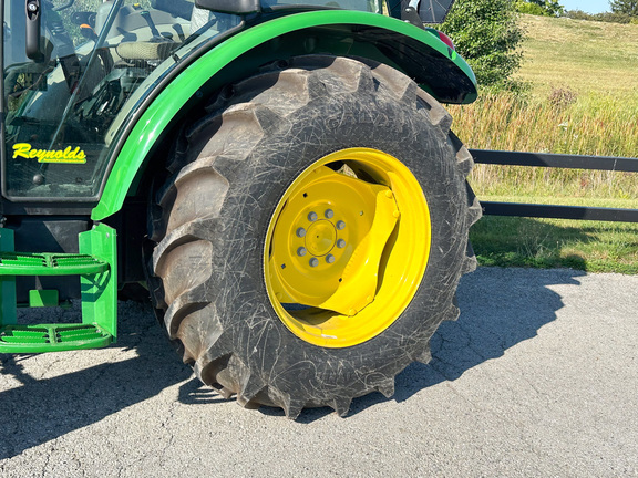 2024 John Deere 5075E Tractor