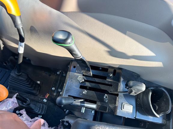 2024 John Deere 5075E Tractor