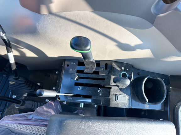 2024 John Deere 5075E Tractor