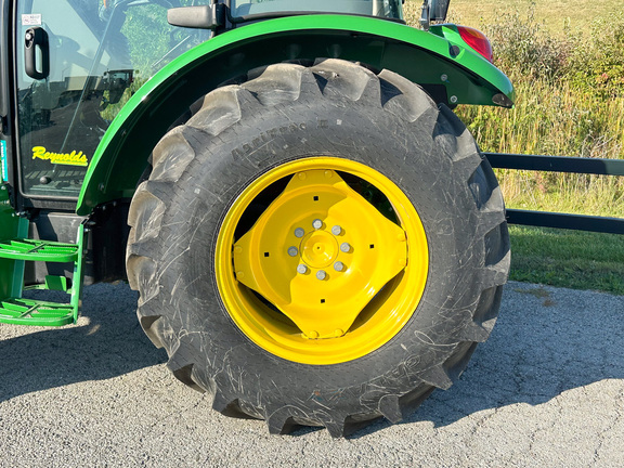 2024 John Deere 5075E Tractor