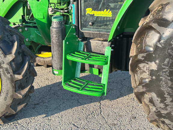 2024 John Deere 5075E Tractor