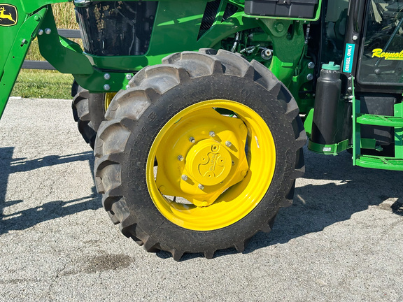 2024 John Deere 5075E Tractor