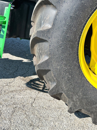 2024 John Deere 5075E Tractor