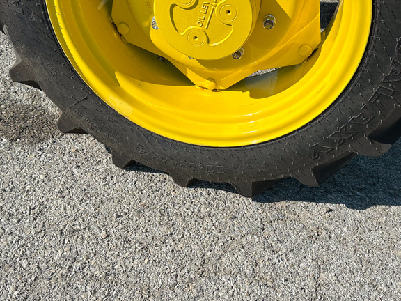 2024 John Deere 5075E Tractor