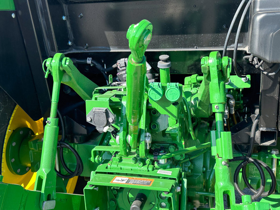 2024 John Deere 5075E Tractor