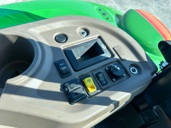 2024 John Deere 5075E Tractor