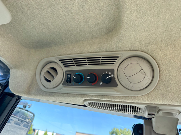 2024 John Deere 5075E Tractor