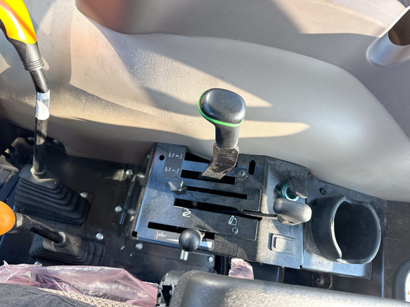 2024 John Deere 5075E Tractor