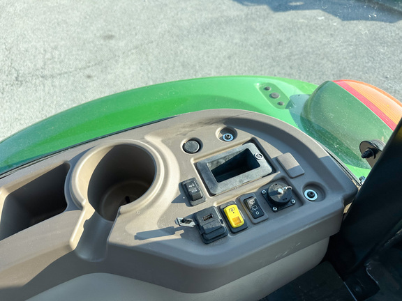 2024 John Deere 5075E Tractor