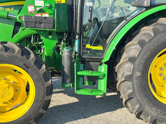 2024 John Deere 5075E Tractor