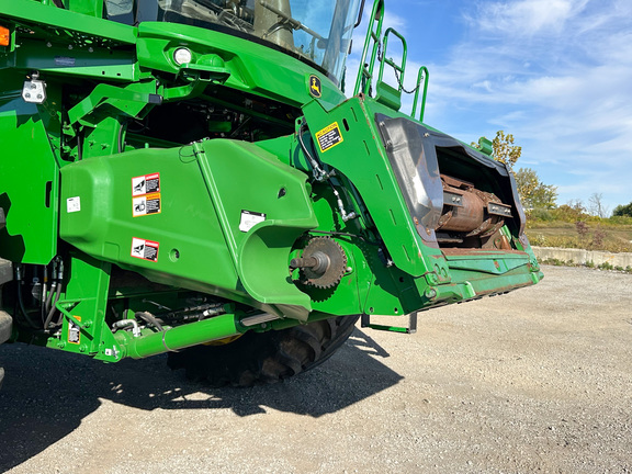 2023 John Deere S780 Combine