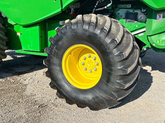 2023 John Deere S780 Combine