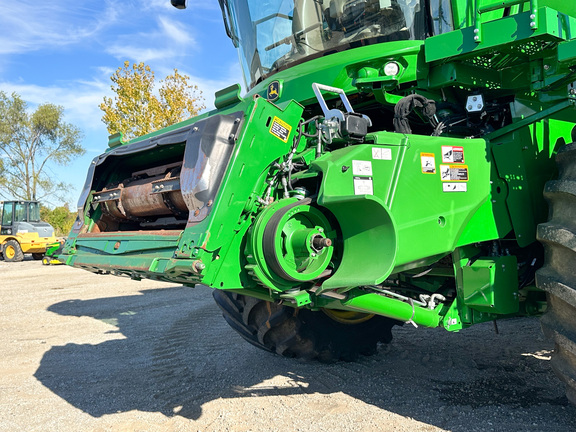 2023 John Deere S780 Combine