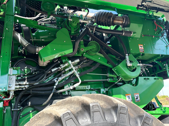 2023 John Deere S780 Combine