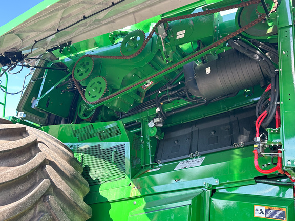 2023 John Deere S780 Combine
