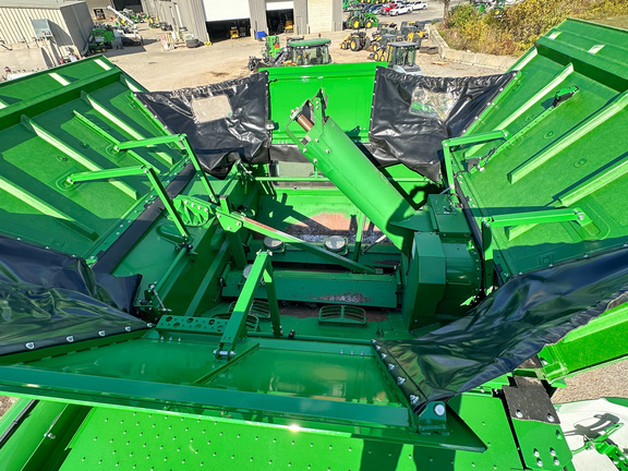 2023 John Deere S780 Combine