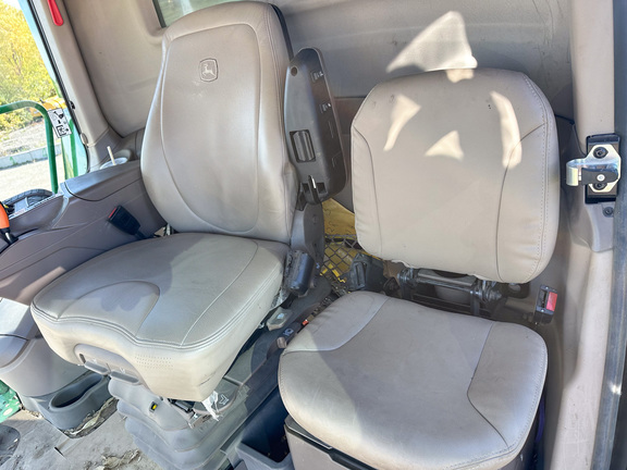 2023 John Deere S780 Combine