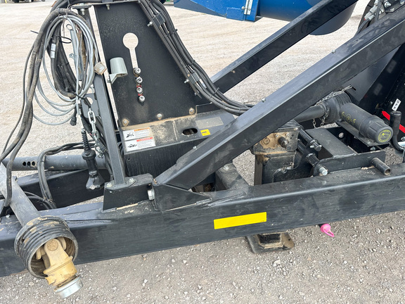 2022 Kinze 1521 Grain Cart