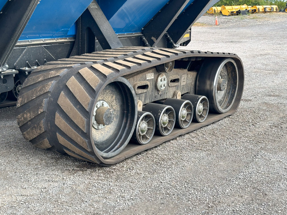 2022 Kinze 1521 Grain Cart