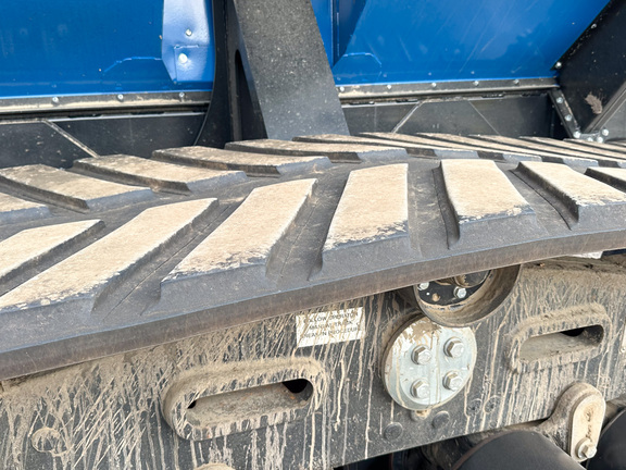 2022 Kinze 1521 Grain Cart