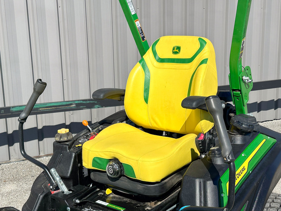 2023 John Deere Z950R Mower/Zero Turn