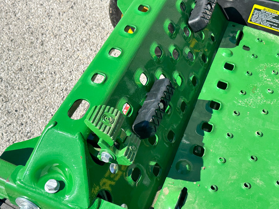 2023 John Deere Z950R Mower/Zero Turn