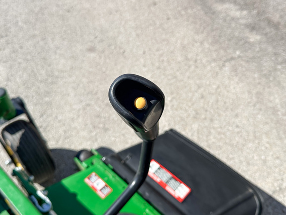 2023 John Deere Z950R Mower/Zero Turn