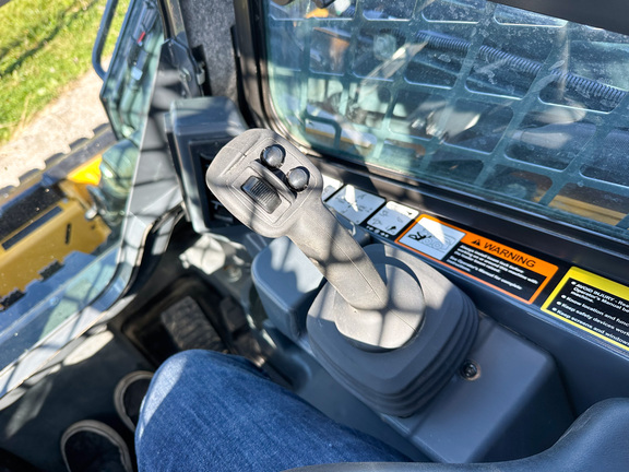 2024 John Deere 325G Compact Track Loader