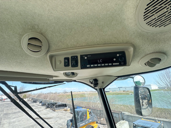 2024 John Deere S780 Combine