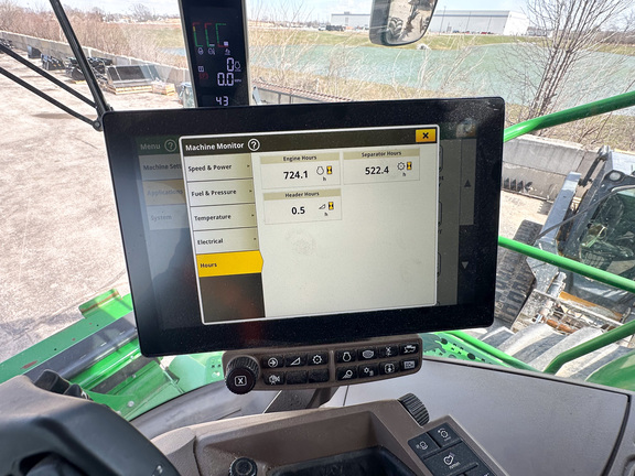 2024 John Deere S780 Combine