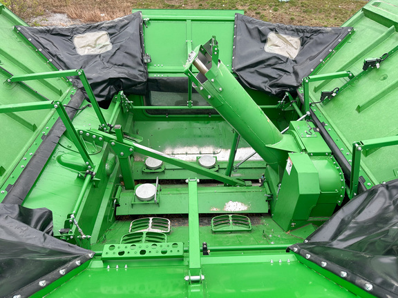 2024 John Deere S780 Combine