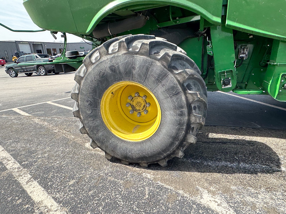 2024 John Deere S780 Combine