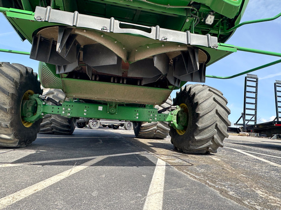 2024 John Deere S780 Combine