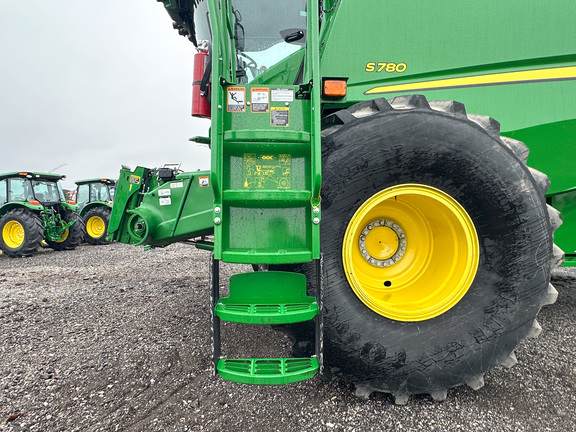 2024 John Deere S780 Combine